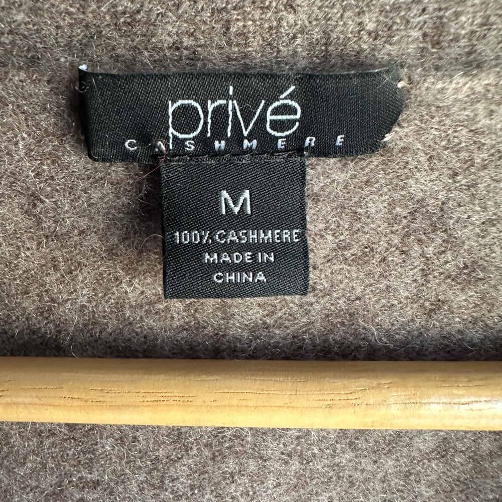 Prive’ Brown Cashmere Cardigan Sweater - Picture 2 of 4
